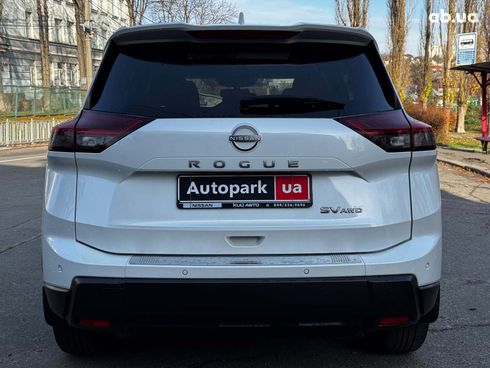 Nissan Rogue 2023 белый - фото 15