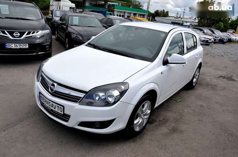 Opel Astra 2013 - фото 2