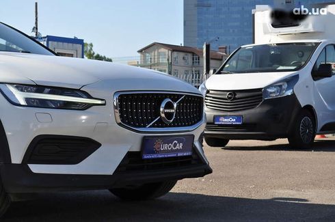 Volvo V60 Cross Country 2019 - фото 27