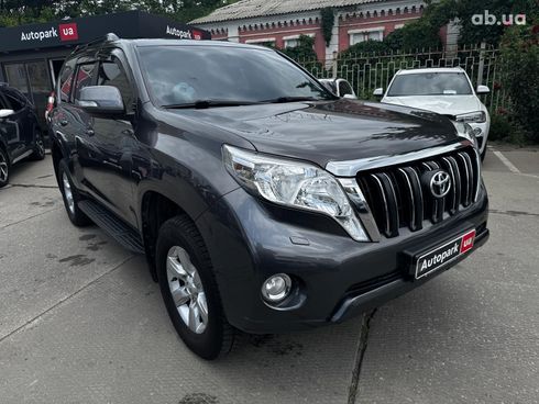 Toyota Land Cruiser Prado 2017 серый - фото 9
