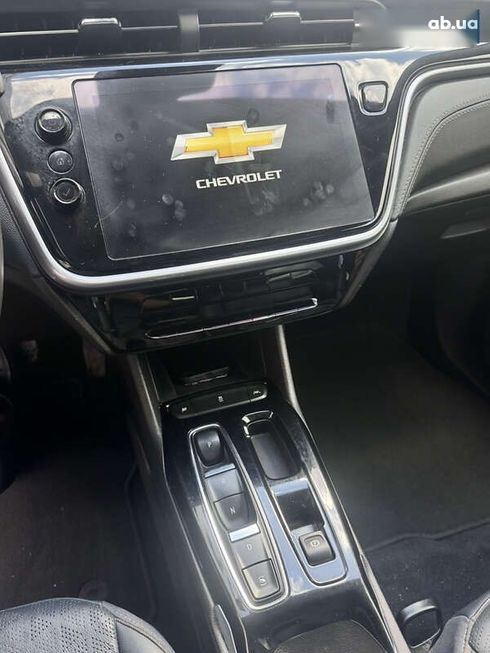 Chevrolet Bolt 2022 - фото 18