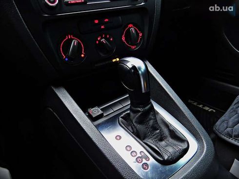 Volkswagen Jetta 2012 - фото 12