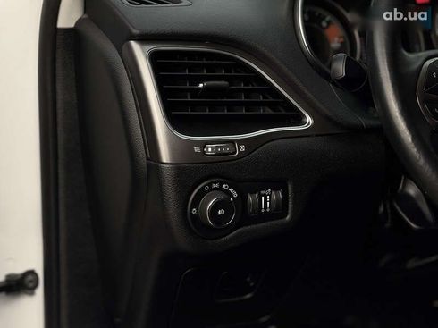 Jeep Cherokee 2018 - фото 29
