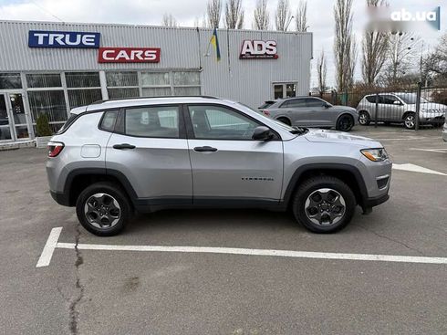 Jeep Compass 2018 - фото 2