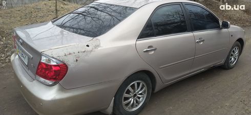Toyota Camry 2006 бежевый - фото 5