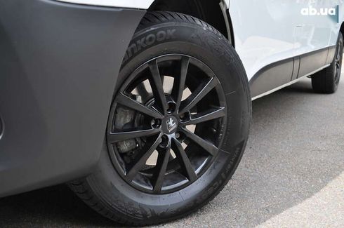 Renault Trafic 2021 - фото 19
