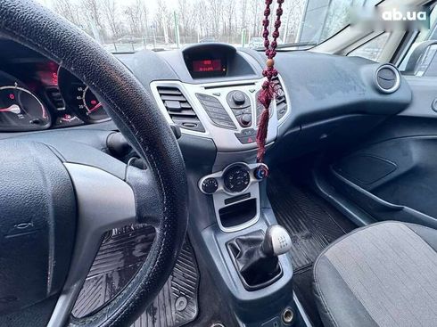 Ford Fiesta 2011 - фото 29
