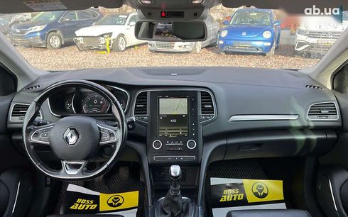 Renault Megane 2016 - фото 11