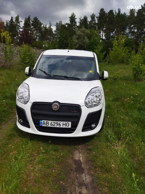 Fiat Doblo 2010 белый - фото 3