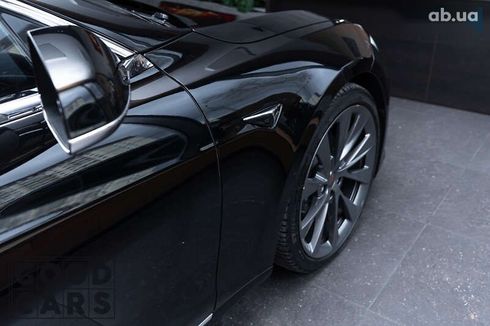 Tesla Model S 2019 - фото 12