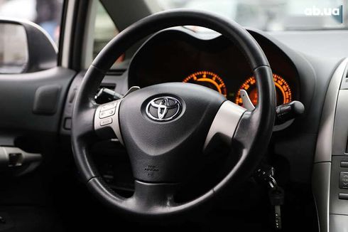 Toyota Auris 2008 - фото 10