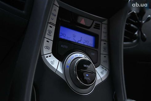 Hyundai Elantra 2012 - фото 23