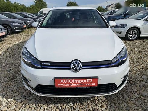 Volkswagen e-Golf 2019 - фото 12