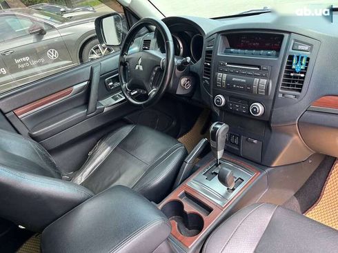 Mitsubishi Pajero 2012 - фото 29