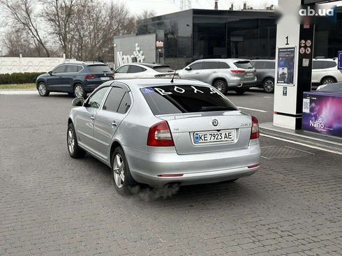 Skoda Octavia 2011 - фото 6