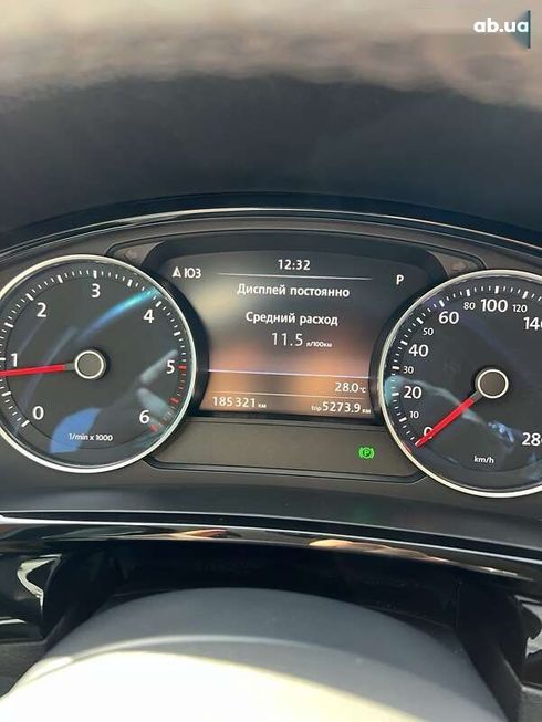 Volkswagen Touareg 2017 - фото 16