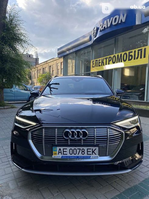 Audi E-Tron 2019 - фото 12