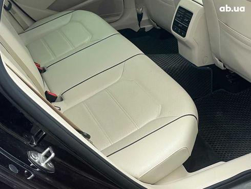 Volkswagen Passat 2018 черный - фото 27
