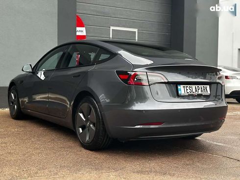 Tesla Model 3 2021 - фото 7