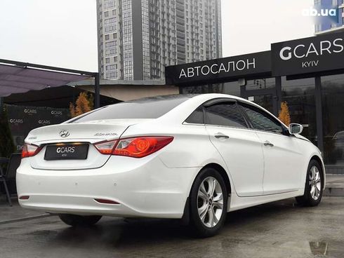 Hyundai Sonata 2010 - фото 4