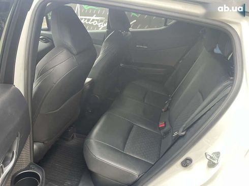 Toyota C-HR 2019 - фото 13