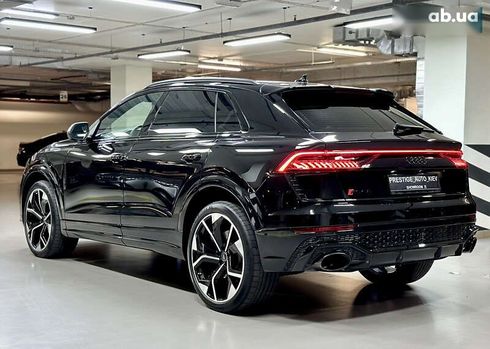 Audi RS Q8 2023 - фото 17