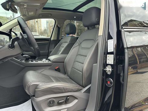 Volkswagen Touareg 2020 - фото 21