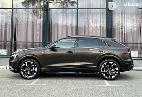 Audi Q8 2020 - фото 6