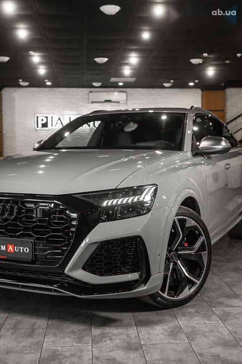 Audi RS Q8 2023 - фото 10