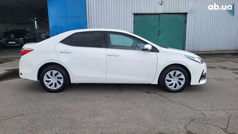 Toyota Corolla 2018 - фото 10