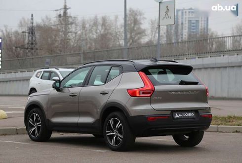 Volvo XC40 2021 - фото 5