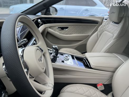 Bentley Continental GT 2023 - фото 25