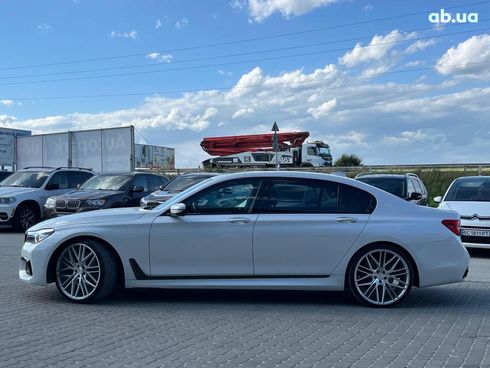 BMW 7 серия 2018 белый - фото 8