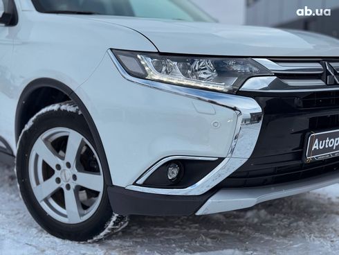 Mitsubishi Outlander 2016 белый - фото 4