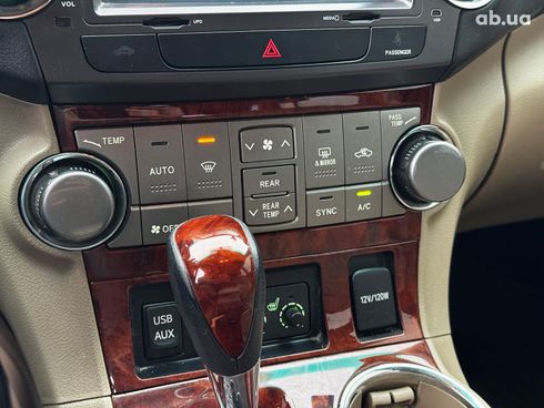 Toyota Highlander 2012 черный - фото 22