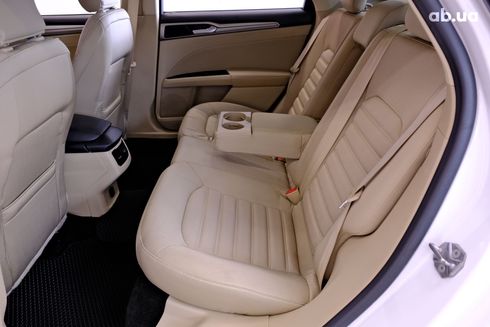 Ford Fusion 2015 белый - фото 8