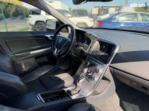 Volvo XC60 2017 - фото 11