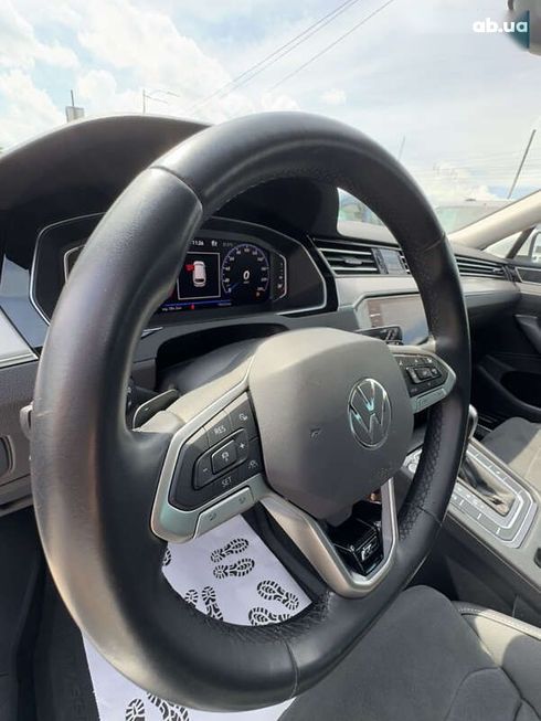 Volkswagen Passat 2021 - фото 29