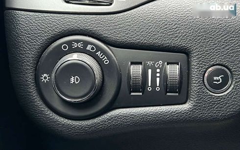 Jeep Cherokee 2019 - фото 18