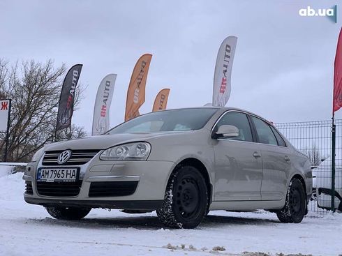 Volkswagen Jetta 2005 - фото 3