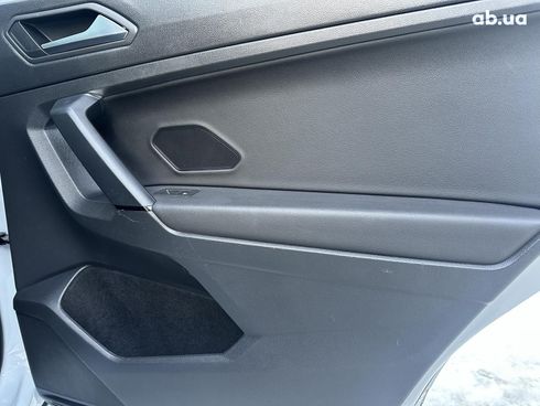 Volkswagen Tiguan 2018 белый - фото 25