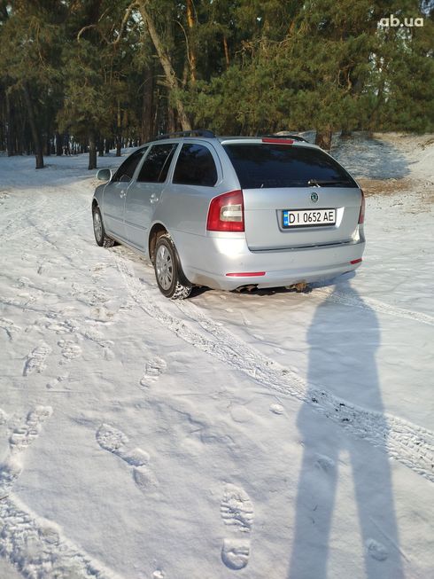 Skoda Octavia 2011 серый - фото 9