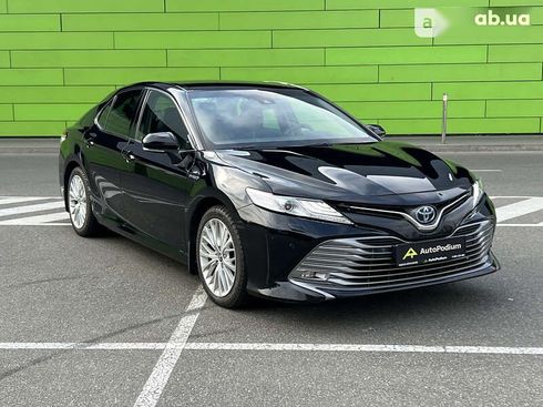 Toyota Camry 2020 - фото 4