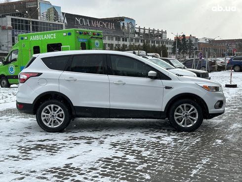 Ford Escape 2017 белый - фото 7