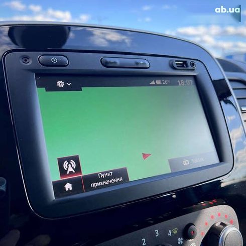 Renault Trafic 2019 - фото 28