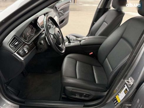 BMW 5 серия 2015 - фото 15