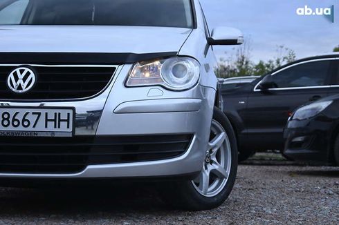 Volkswagen Touran 2009 - фото 10