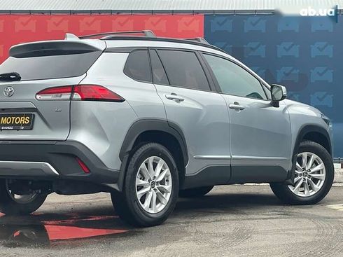 Toyota Corolla Cross 2022 - фото 18