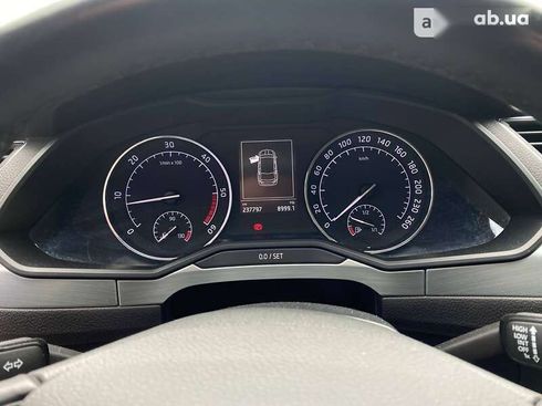 Skoda Superb 2019 - фото 13