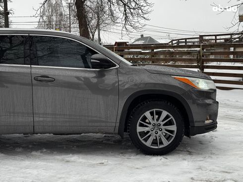 Toyota Highlander 2016 серый - фото 4